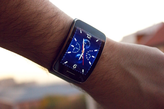 Illustration for article titled Samsung Gear S, análisis: el reloj del futuro todavĂa no está aquĂ